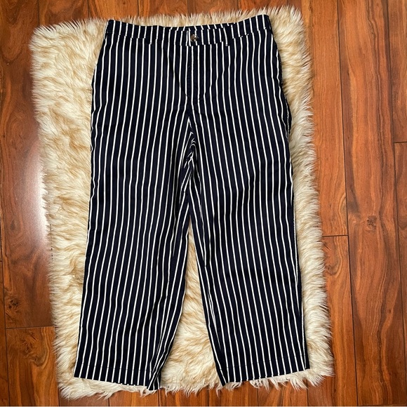 Chico’s wide leg crop - Picture 4 of 8